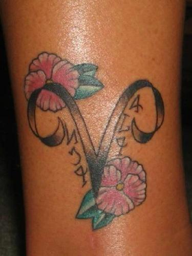Vædderen Flower Zodiac Sign Tattoo Design til ben