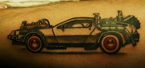 futuristiske-bil-tatoveringer