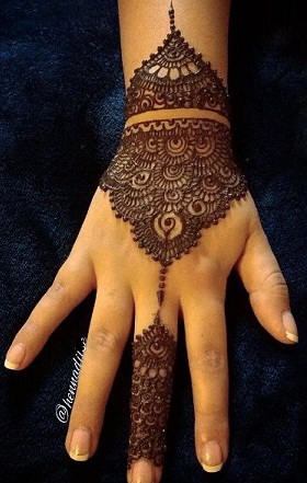 Kis Mehndi Design