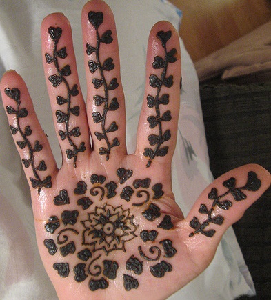 Gyerekek Mehndi Designs