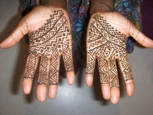 En simpel Gujarati -stil Mehendi -designs