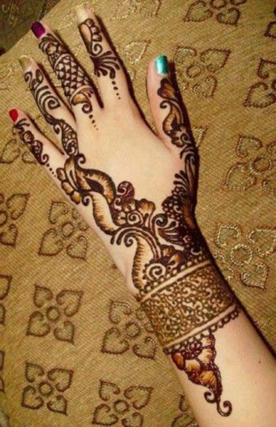 Almindelig Gujarati Mehndi