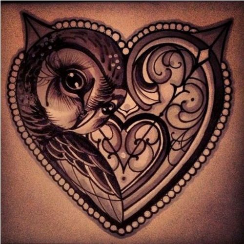 Låst inde i en tatovering af hjertet