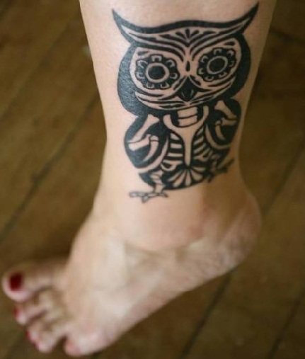 Ugle ben tatoveringer