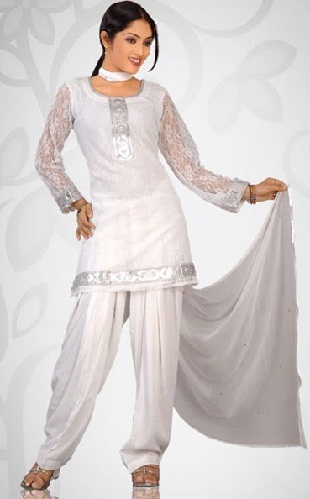 Palotai stílusú ezüst Salwar öltöny