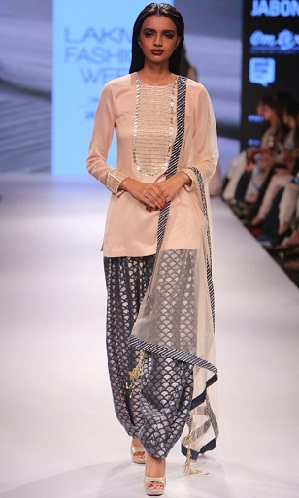 Afgán típusú ezüst Salwar öltöny