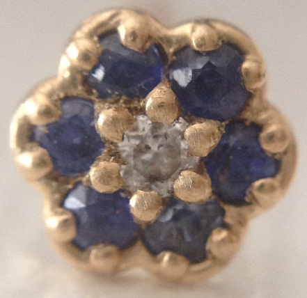 Diamant næsestift besat med blå sten design