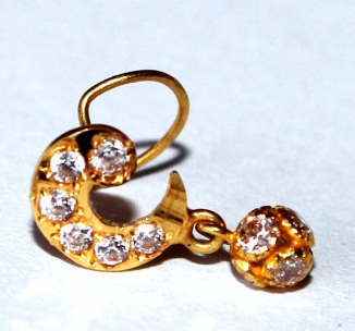 22kt Solid gul guld & amp; American Diamond Studded Half Moon Nose Pin