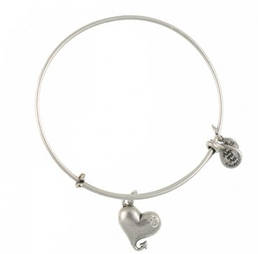 sølv-armbånd-designs-hjerte-charmerende-armbånd-design-lavet-af-sølv
