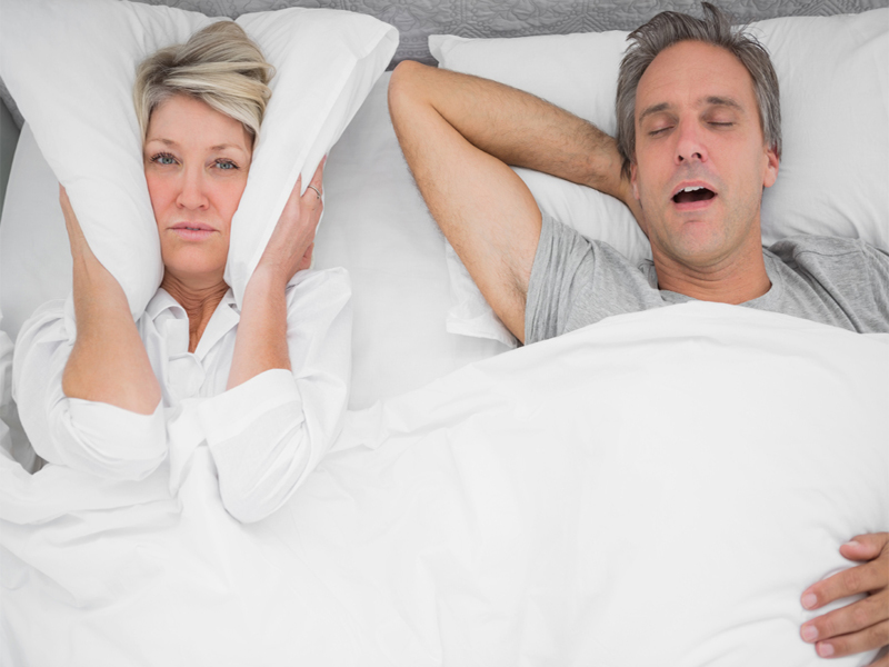 Løsninger og tips til at undgå snorken mens du sover