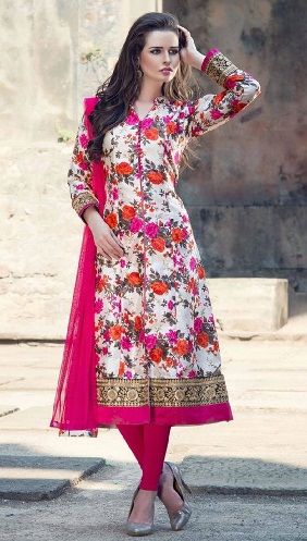 Etnikai virágmintás középvágású Salwar öltöny