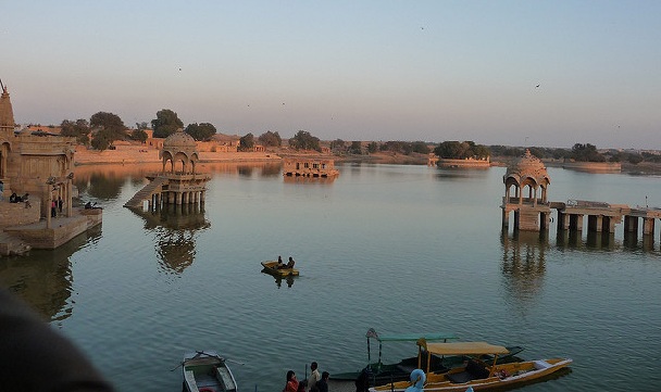 gadisar-lake_jaisalmer-turista-helyek