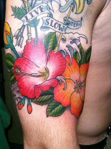 Fél ujjú hibiszkusz tetoválás tervezés
