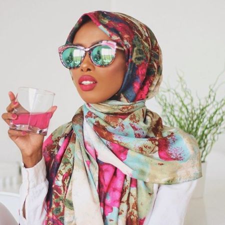Farverig Hijab Style
