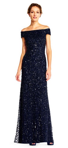 Glitrende off-shoulder kjole