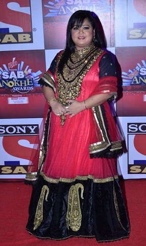 Plusz méretű Anarkali Salwar öltönyök