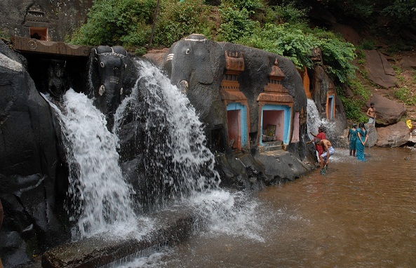 Kalhatti Falls