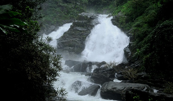 Meenmutti Falls