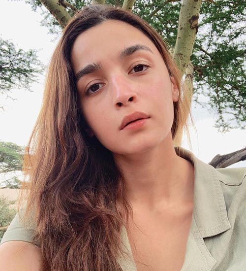 Alia Bhatt smink nélkül 12