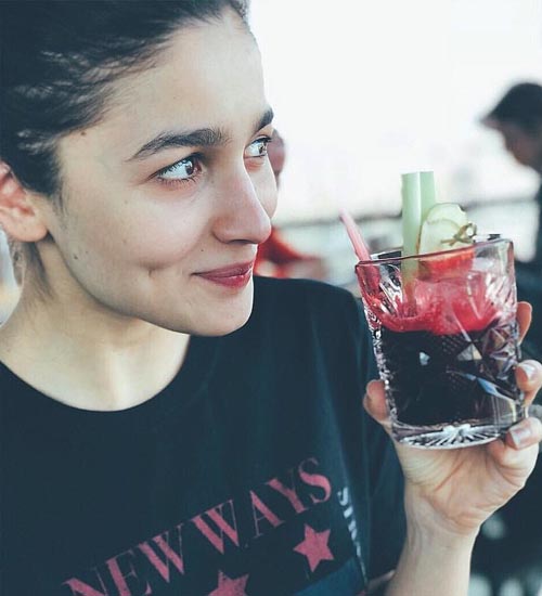 Alia Bhatt smink nélkül 5