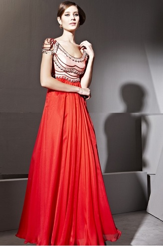 Piros mandarin tervezésű estélyi ruha