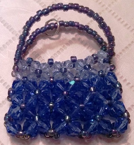 Kézzel készített kristály táska