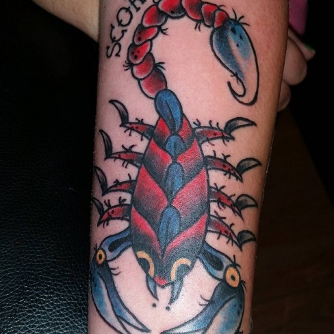 Scorpion Tattoo på hånden