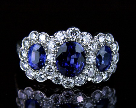 Blue Diamond vielsesring