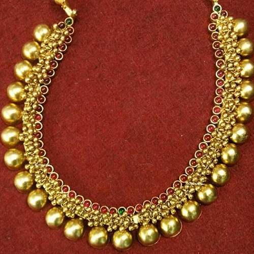 Arany gyöngyök aranyozott nyaklánc