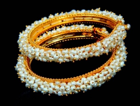 Fancy Pearl Bangle Design