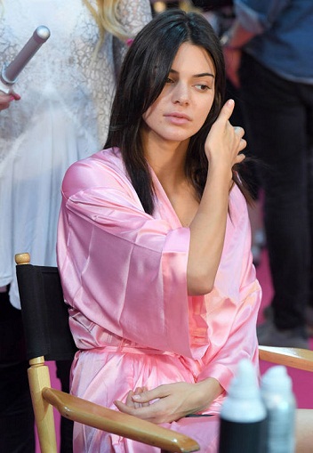 Kendall Jenner uden makeup 3