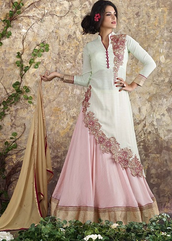 Lehenga med asymmetrisk Kurta