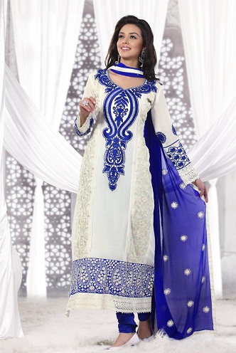 Menetmunka varrott Salwar öltöny