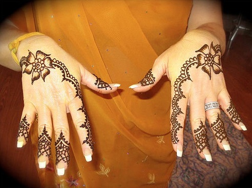 små mehandi designs