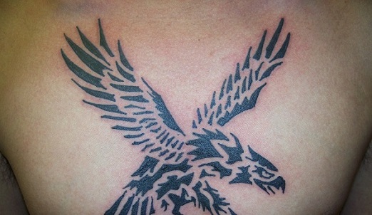Fed Eagle Tattoo Design til mænd