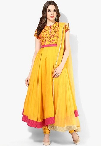 Hímzett Choli Churidar Kurta