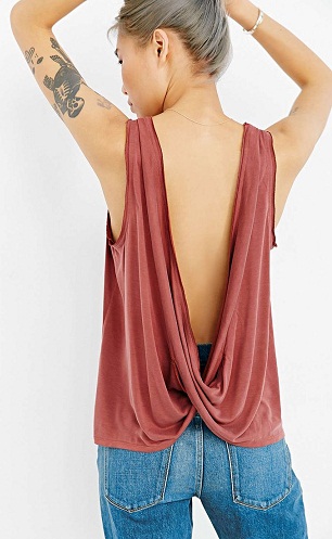 Den sporty rygløse top