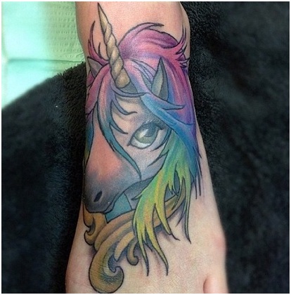 Félelmetes Unicorn lábtetoválás