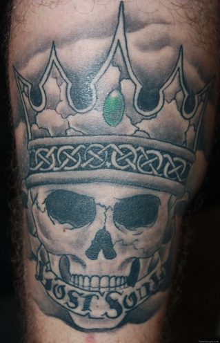 Imponerende Queen Skull Tattoo Design