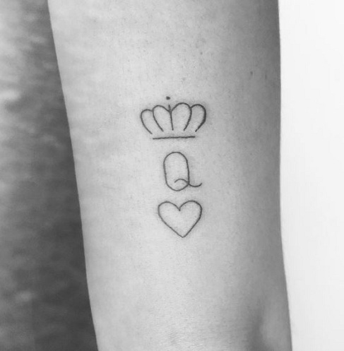 Csodálatos Queen Tattoo Design