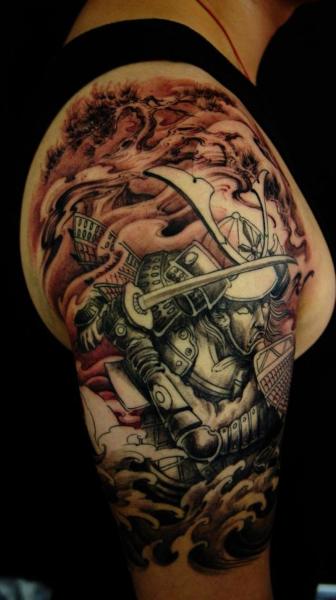 Halværmet Samurai tatoveringsdesign til mænd
