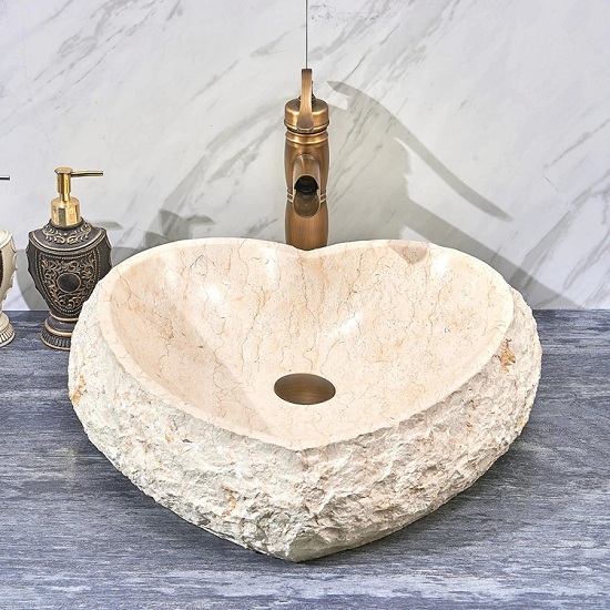 Kőből készült mosdó