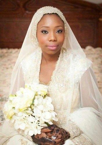 Afrikai stílusú egyszerű esküvői hidzsáb