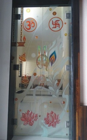 Pooja szoba toló áttetsző ajtóval