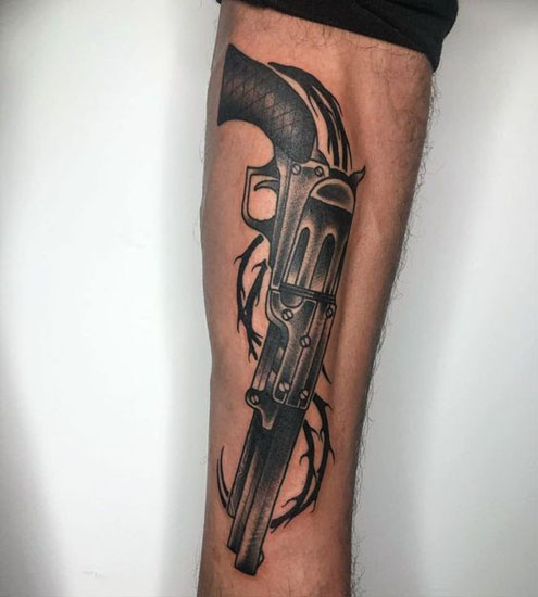 Bedste pistol tatoveringsdesign med billeder 7