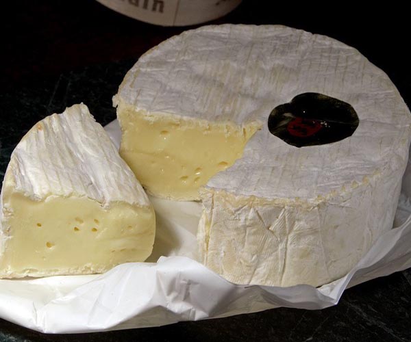 Camembert ost