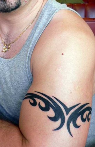 Törzsi karszalag tetoválás tervezés