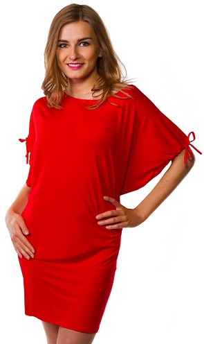 En rød stretch -batwing -top