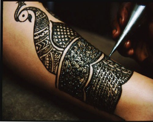 Páva Mehndi Arm Designs