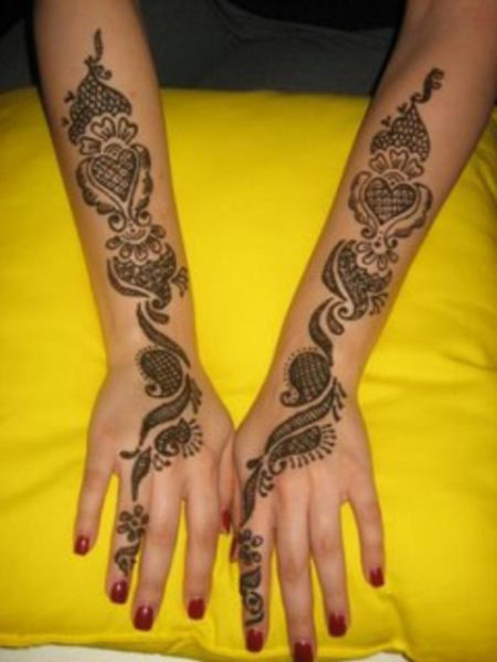 Enkelt Arm Mehndi Design